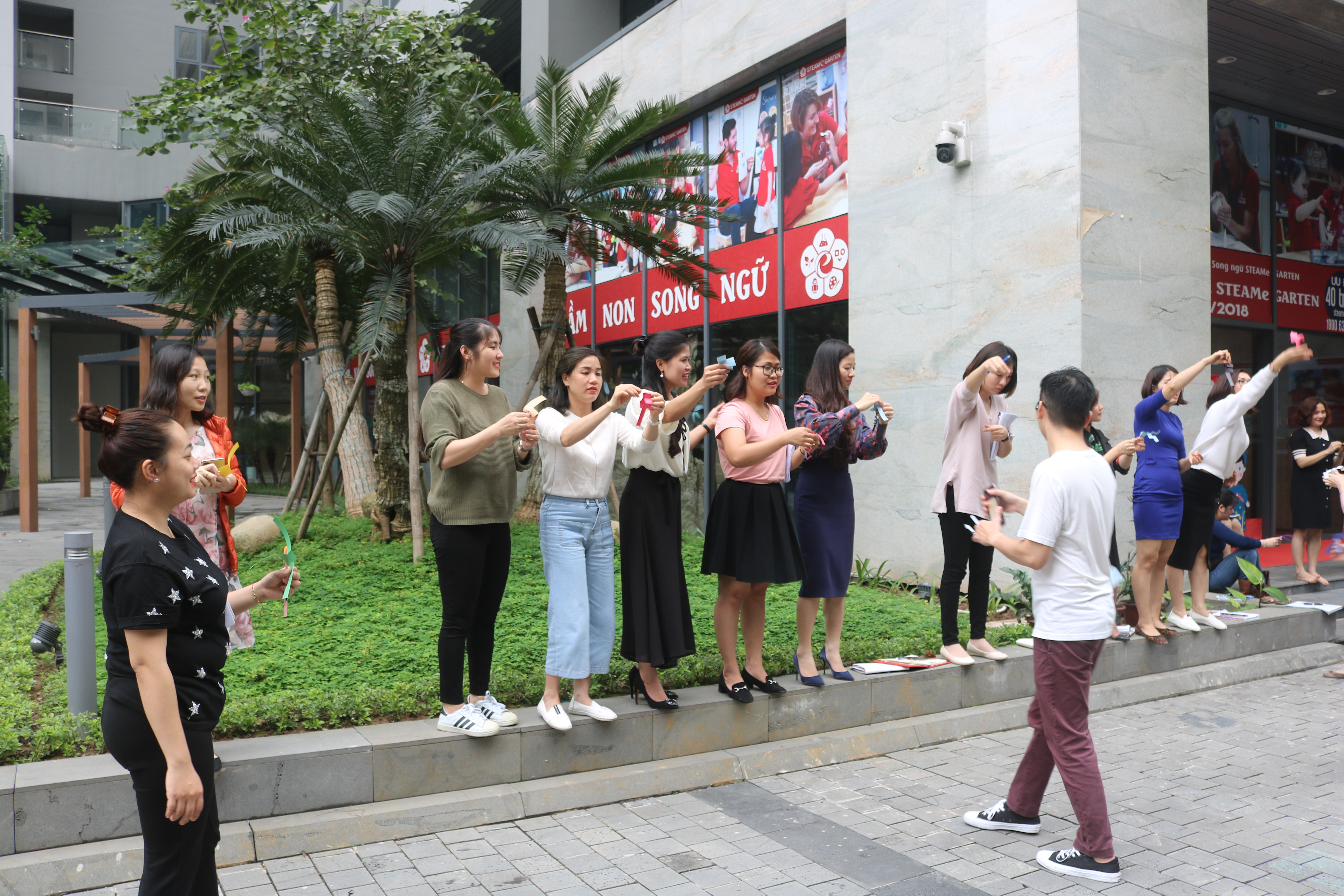 STEM teacher training Vietnam STEAMeGarten Apax by Dr. Diana Wehrell-Grabowski